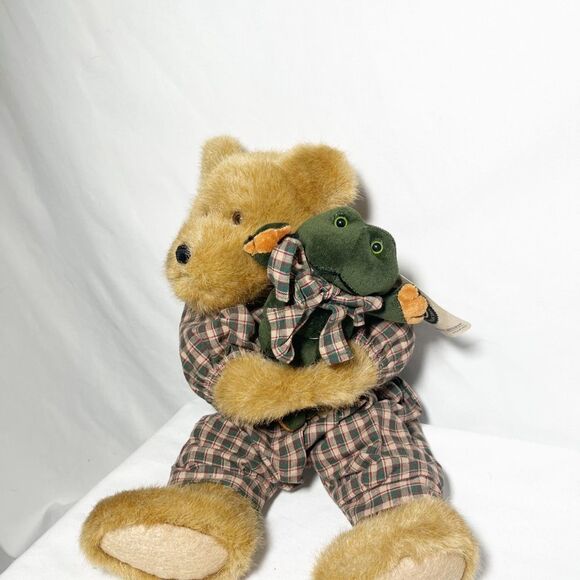 Boyd’s Bear Hunter Bearsdale with Greenspawn Frog #912126 - Picture 2 of 3